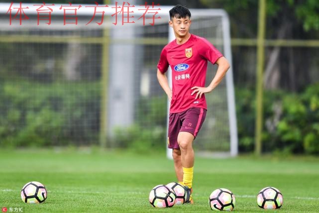 中国杯 |国足南宁首训 彭欣力期待与强敌过招 中国杯 |国足南宁首训 彭欣力期待与强敌过招